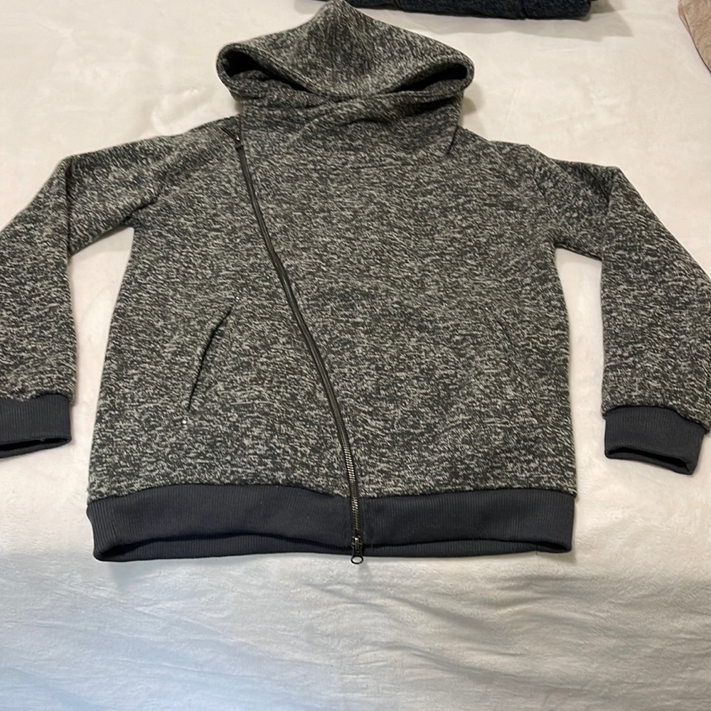 RipZone size medium sweater
